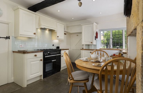 Broadway Cottage | Beautifully presented dog friendly - Closes Farm Cottage