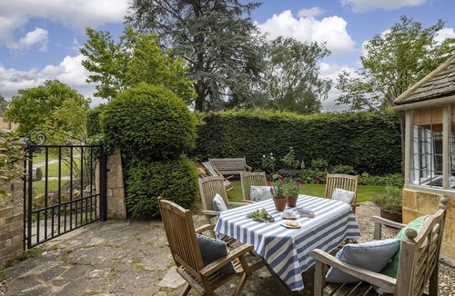 Broadway Cottage | Beautifully presented dog friendly - Closes Farm Cottage