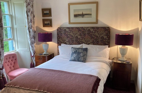 Hawick Bed & Breakfast | Bedrule Old Manse B&B