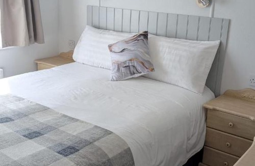 Maltby le Marsh House | Bee Lodge