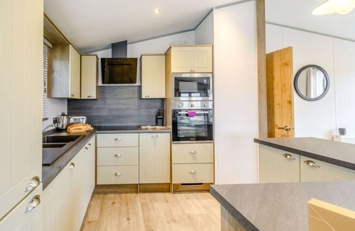Carlton Miniott Cabin | Beech Waterside Spa (Pet), Thirsk