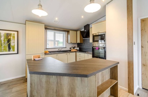 Carlton Miniott Cabin | Beech Waterside Spa (Pet), Thirsk