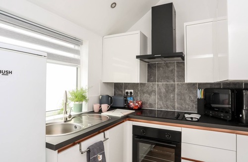 Prestatyn Cottage | BEECHES BACH, with hot tub in Prestatyn
