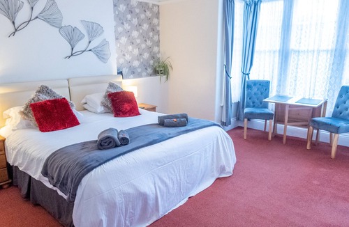Roundham House | Beecroft Lodge