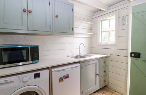 Ashton Keynes Cottage | Bell 3