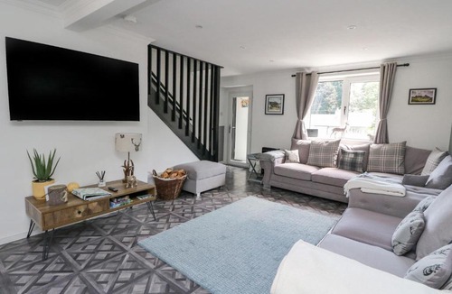 Tarbet House | Ben View