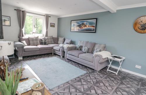 Tarbet House | Ben View