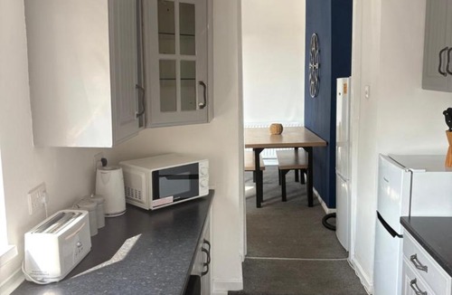 Newcastle-upon-Tyne Apartment | Bensham Ave - Spacious 4 bdrm Close to Newcastle