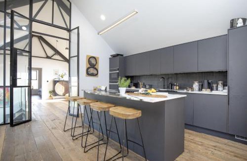 Hartland House | Berry Barn