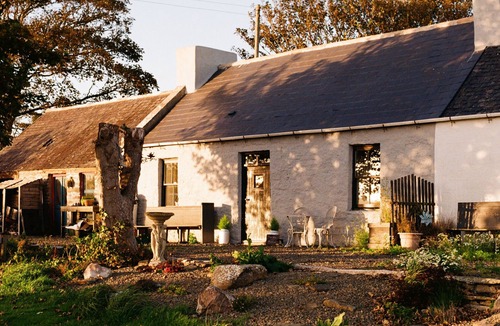 Dunbeath Cottage | Bespoke 1 Bed Cottage in Dunbeath village.
