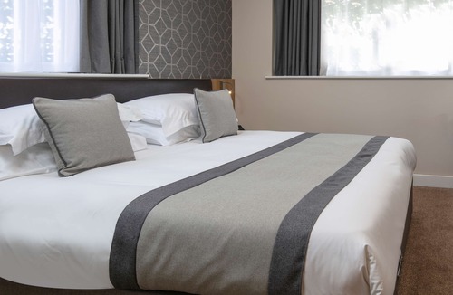 Northfield Hotel | Best Western Northfields Ealing Hotel-Opposite Northfield Station -Piccadilly line