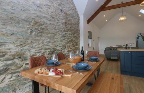 Llanfachraeth House | Beudy Tanrallt