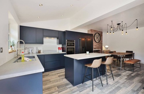 Hereford House | Big 3BR Central Pets Welcome