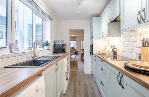 Lowestoft House | Big Skies