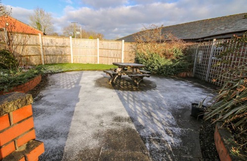 Ellesmere Apartment | Blackwater Meadows, Ellesmere