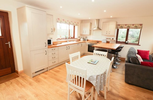 Llanerchymedd Cottage | Bodneithior