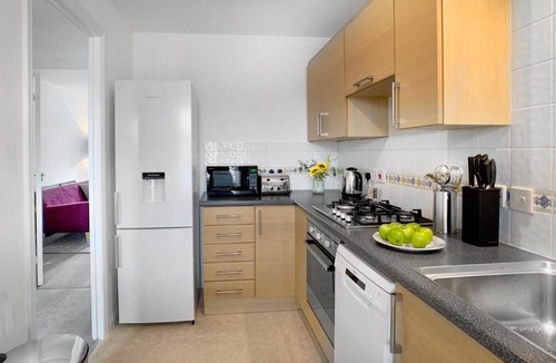Bracknell House | Bracknell - Garden Parking 2Bed