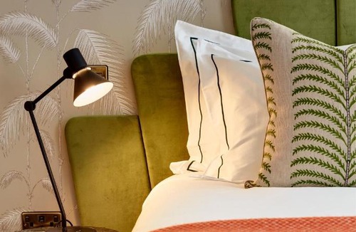London Borough of Bromley Hotel | Brama