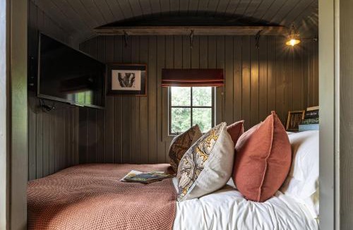 Sway House | Bramble Hut