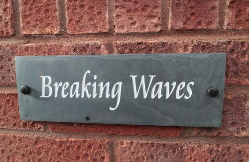 Burnham-on-Sea House | Breaking Waves