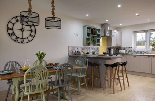 Llandovery Cottage | Brecon Beacons Retreat | 2 Cottages | Hot tub