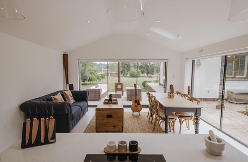 Whippingham Cottage | Brickworks and Vines - Luxury Cottages
