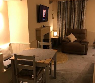 Cowling House | Bridge Cottage