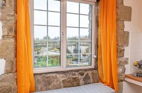 Giggleswick Apartment | Bridge End Mill by Guestz