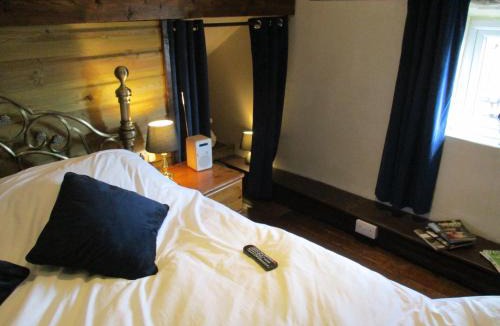 Hopton Bed & Breakfast | Bridge Stores
