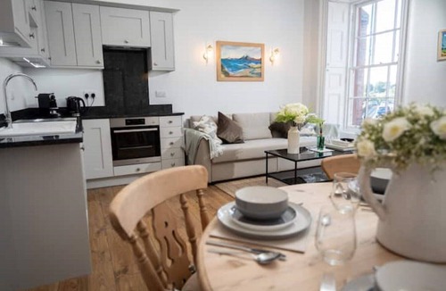 Annan Apartment | Bridge View