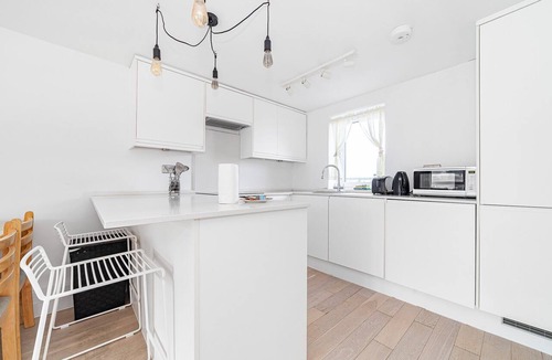 Belgravia Apartment | Bright 2-Bed, 2-Bath with Balcony