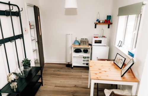 Walberswick Cabin | BRIGHT AND CHARMING STUDIO IN WALBERSWICK