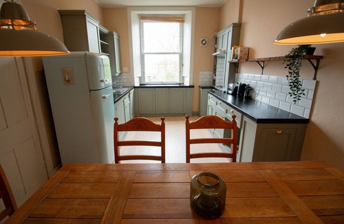 Bonnington Apartment | Bright and spacious Georgian flat in New Town