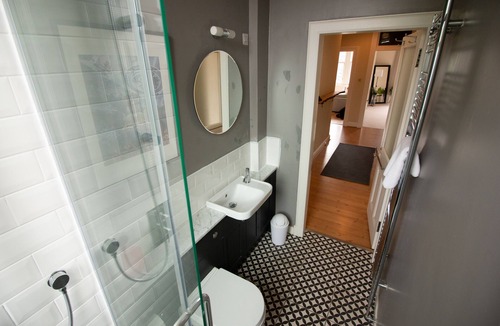 Bonnington Apartment | Bright and spacious Georgian flat in New Town