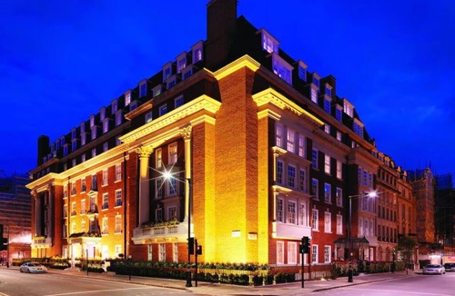 City of Westminster Condo | Bright & Calm: 2-Bedroom Condo in the Heart of London