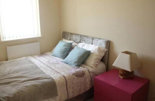 Llanfairfechan House | Bright Modern House beside Snowdonia