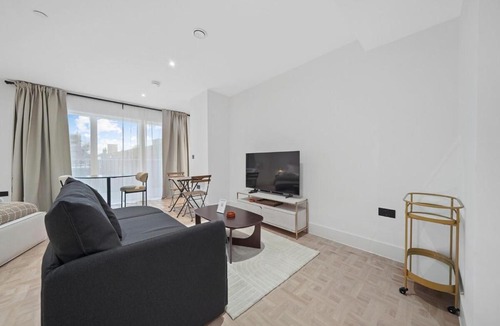 Northcote Apartment | Bright & Modern Studio by Clapham Junction
