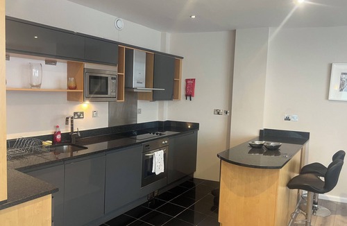 The Cultural Quarter Apartment | Brighton central perfect long stays with free parking.