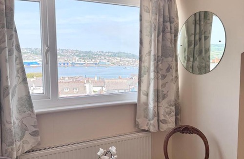 Shaldon House | Broadlands View