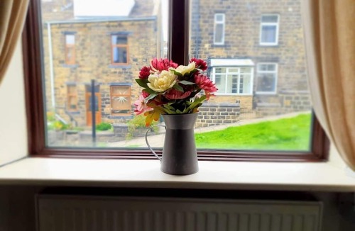 Haworth House | Bronte Railway Cottage at Haworth