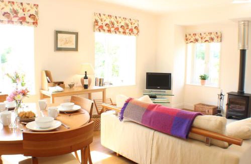 Winterslow House | Broomley Cottage