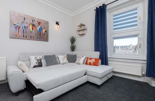 Broughty Ferry Apartment | Broughty Ferry One Bedroom 1st Floor Maisonette