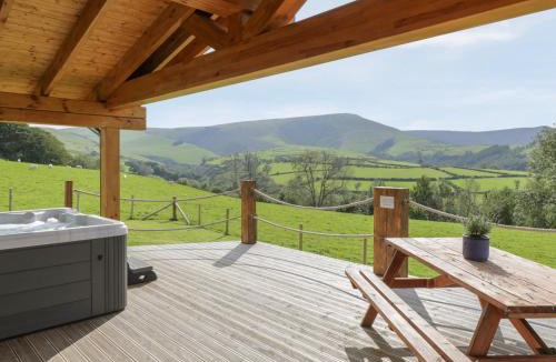 Machynlleth House | Bryn Eiddon Log Cabin