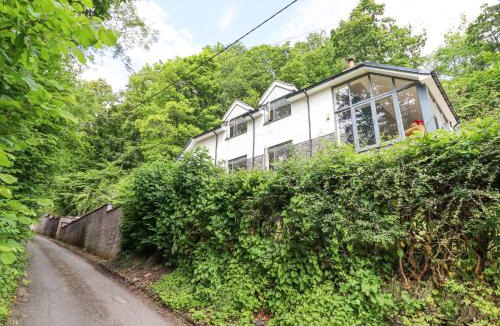 Glyn Ceiriog House | Bryn Golau