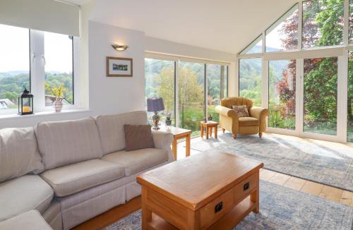 Glyn Ceiriog House | Bryn Golau