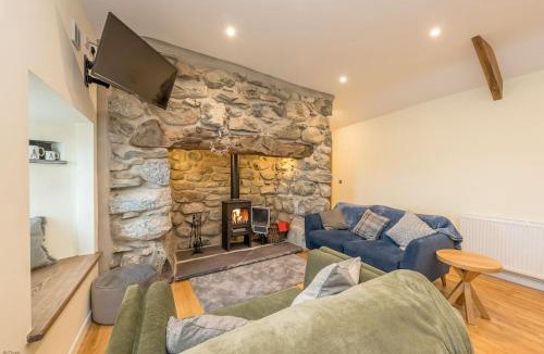 Llandwrog House | Bryn-Mawr