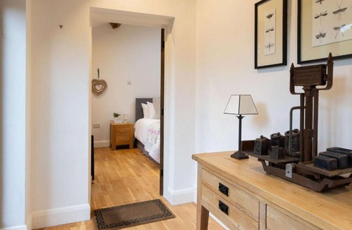 Sidlesham Hotel | Buttercup - Super King Ensuite Room in Sidlesham