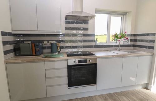 Rhosgoch Cottage | Bwthyn Cae'r Efail, Cemaes Bay