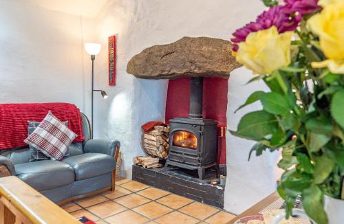 Llanllyfni House | Bwthyn-Plas-Hafod
