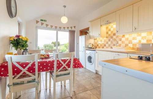 Llanllyfni House | Bwthyn-Plas-Hafod
